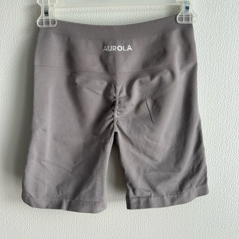 AUROLA Intensify Scrunch Short 5” Size Small Gull Grey